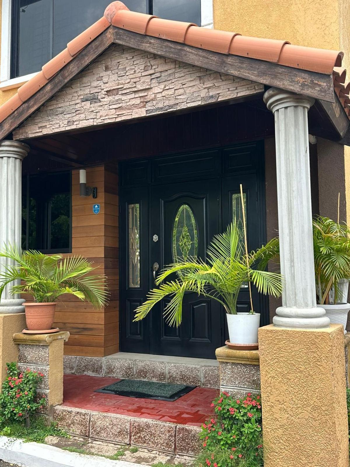 The Jewel Apartment คิงส์ตัน ภายนอก รูปภาพ
